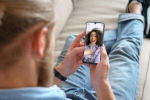 How to Date a Woman During this Pandemic?