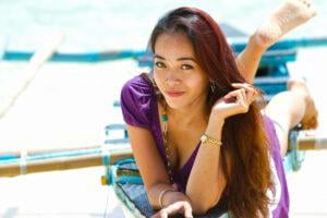 single filipino girl